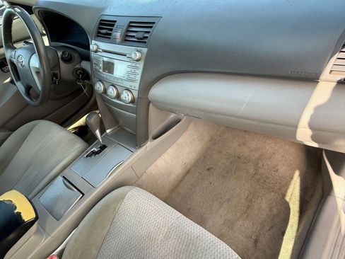 Used 2011 Toyota Camry LE w/ LE Extra-Value Pkg image 31