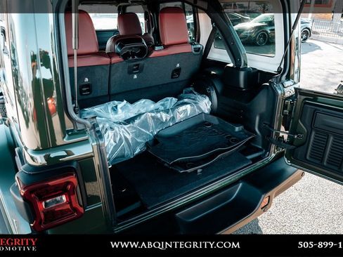 Used 2024 Jeep Wrangler Unlimited Rubicon 392 image 40