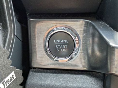 Used 2024 Ford F250 Lariat AWD/4WD image 29