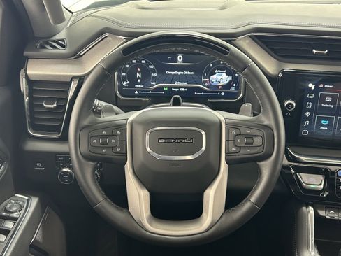 Used 2025 GMC Sierra 1500 Denali w/ Technology Package image 14