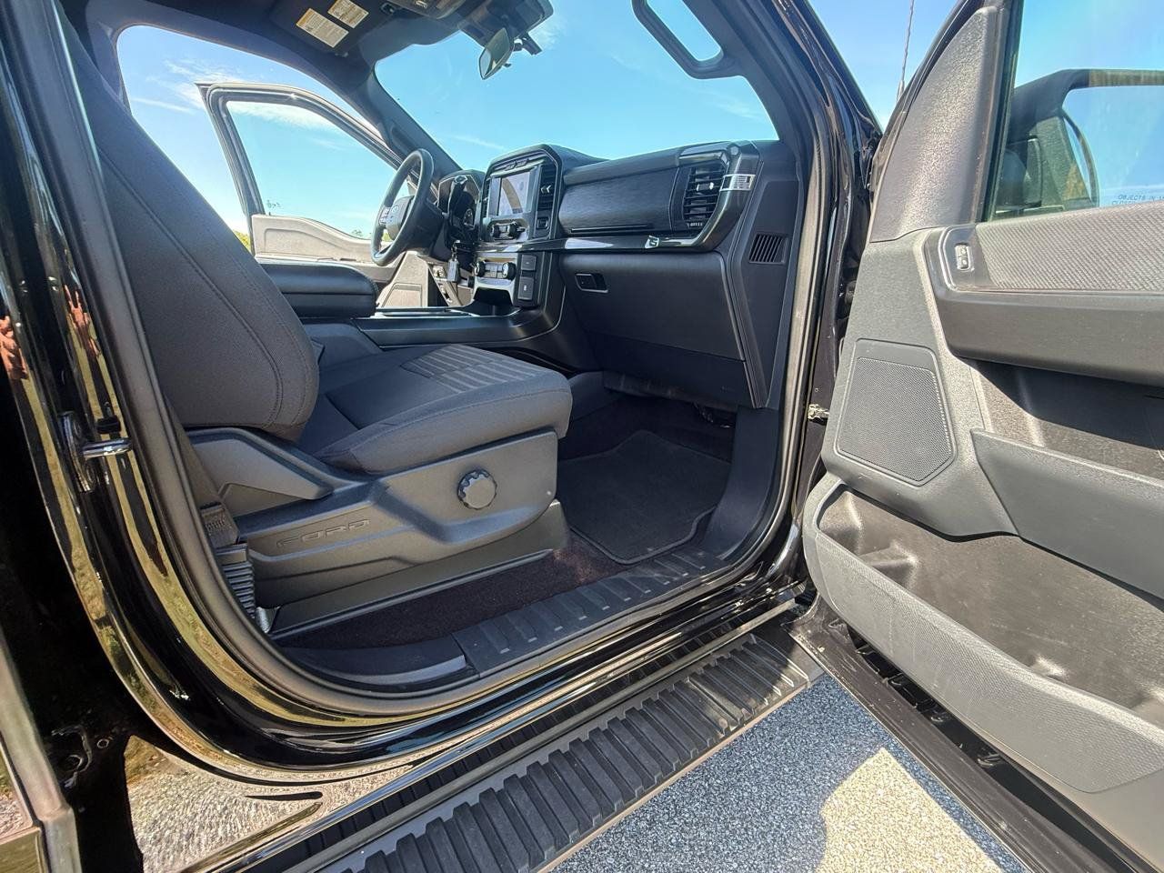 Used 2021 Ford F150 XL w/ STX Appearance Package AWD/4WD image 17