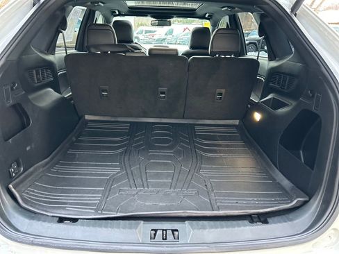 Used 2023 Ford Edge ST-Line w/ Class II Trailer Tow Package image 25