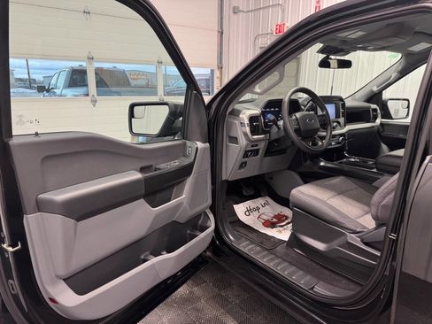 Used 2023 Ford F150 XL w/ XL Chrome Appearance Package image 7
