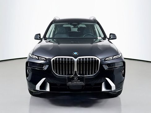 Used 2024 BMW X7 xDrive40i w/ Premium Package AWD/4WD image 2