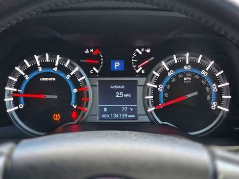 Used 2018 Toyota 4Runner Limited AWD/4WD image 19