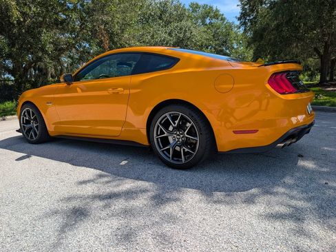 Used 2019 Ford Mustang GT Premium w/ Performance Package - Level 2 RWD image 9