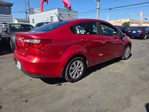 Used 2017 Kia Rio LX w/ Power Package FWD image 4