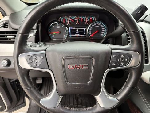 Used 2017 GMC Yukon SLE w/ SLE Value Package image 16