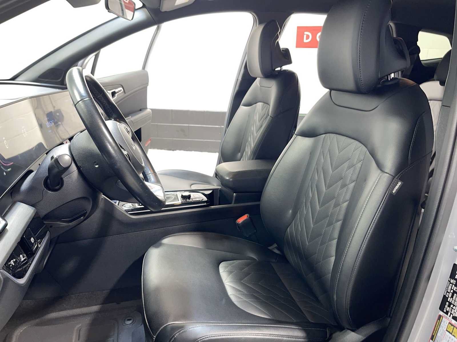 Used 2025 Kia Sportage X-Line AWD/4WD image 11