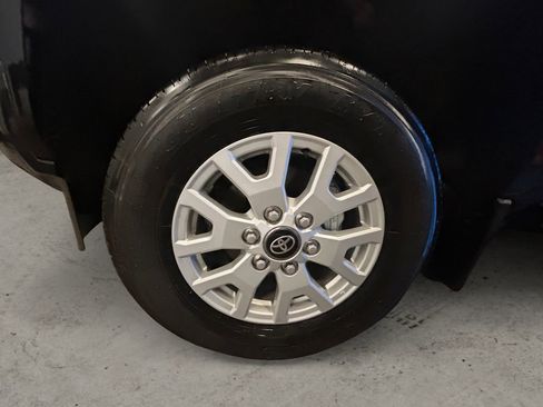 Certified 2024 Toyota Tacoma SR5 image 12