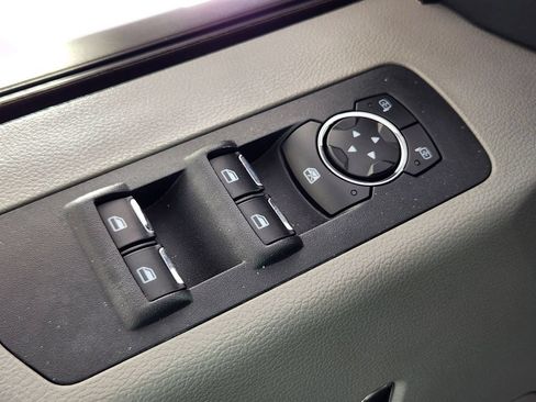 Used 2016 Ford F150 XLT AWD/4WD image 17