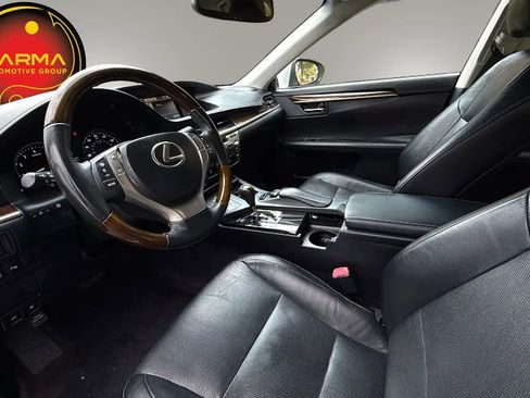 Used 2014 Lexus ES 350 w/ Luxury Package FWD image 12