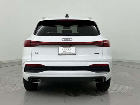 Certified 2025 Audi Q5 Premium w/ Convenience Package AWD/4WD image 10