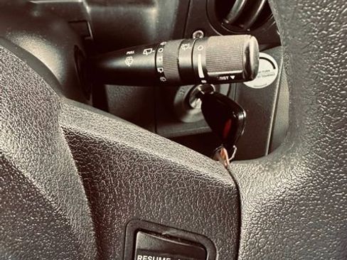 Used 2007 Jeep Commander Sport w/ Trailer Tow Group IV image 29