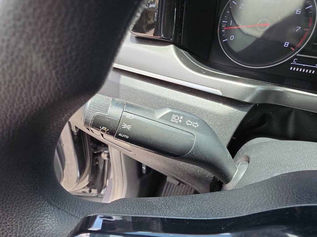 Used 2022 Kia Sorento LX FWD image 23