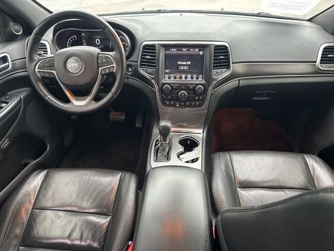 Used 2018 Jeep Grand Cherokee Limited image 17