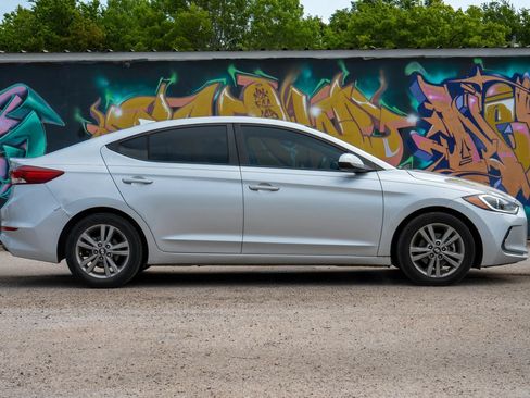 Used 2018 Hyundai Elantra SEL FWD image 7