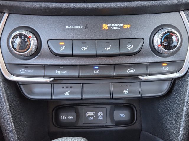 Used 2019 Hyundai Santa Fe SEL FWD image 22