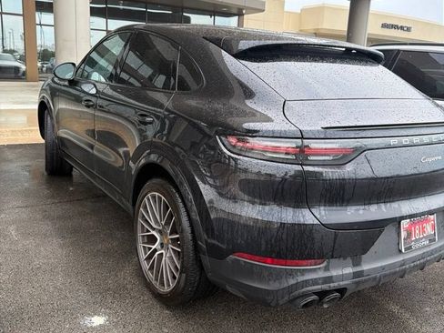 Used 2022 Porsche Cayenne Coupe AWD/4WD image 3