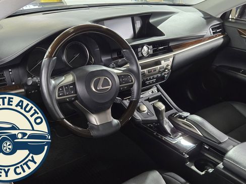 Used 2017 Lexus ES 350 350 image 10