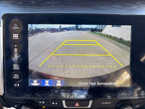 Used 2018 Honda Clarity Touring image 19