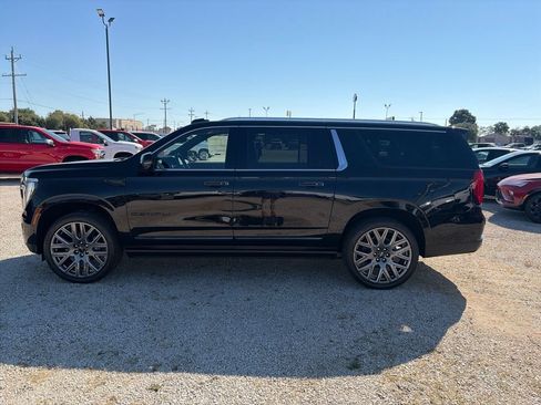New 2026 GMC Yukon XL Denali Ultimate AWD/4WD image 3