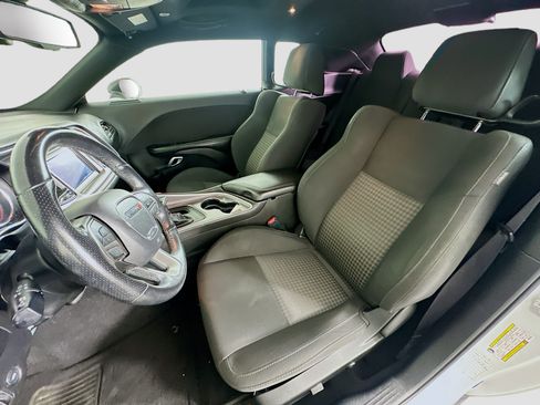 Used 2019 Dodge Challenger R/T RWD image 13