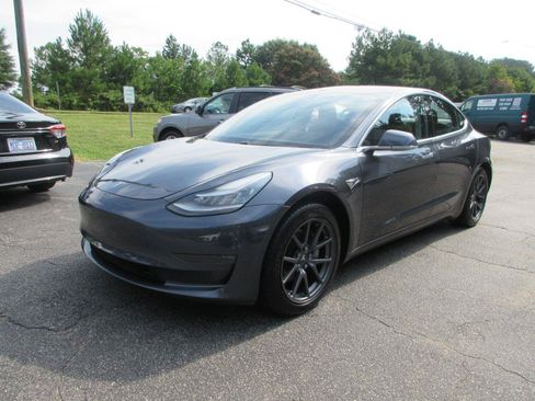 Used 2018 Tesla Model 3 Long Range RWD image 1