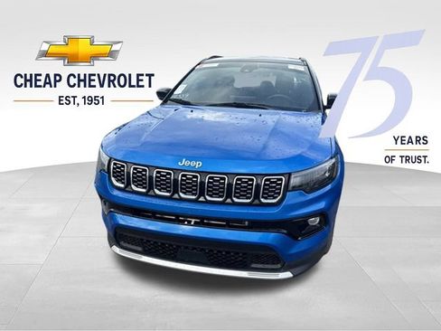 Used 2024 Jeep Compass Limited AWD/4WD image 4
