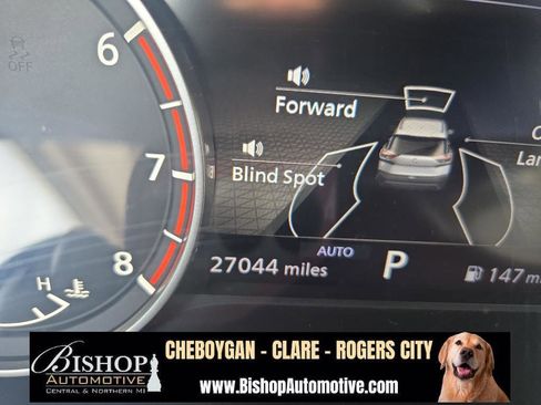 Used 2023 Nissan Rogue SV image 4