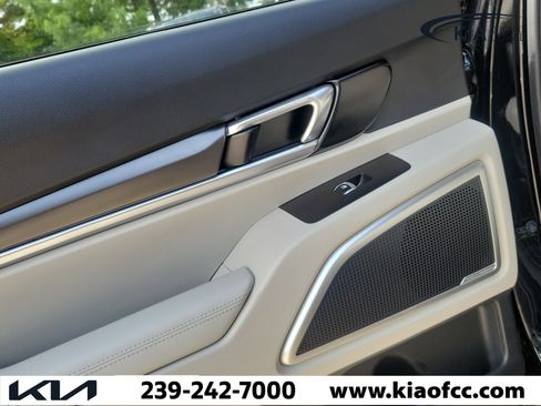 Certified 2023 Kia Telluride S FWD image 11