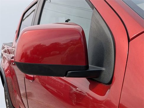 Used 2015 Chevrolet Colorado Z71 image 11