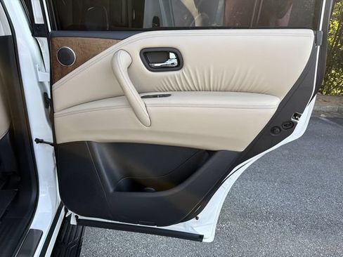 Used 2022 Nissan Armada SL w/ Captain's Chairs Package AWD/4WD image 19