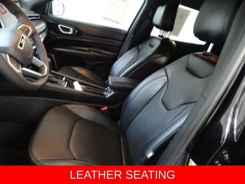 Used 2025 Jeep Compass Limited w/ High Altitude Package AWD/4WD image 2