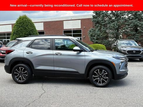 Used 2025 Chevrolet TrailBlazer ACTIV w/ Convenience Package AWD/4WD image 6