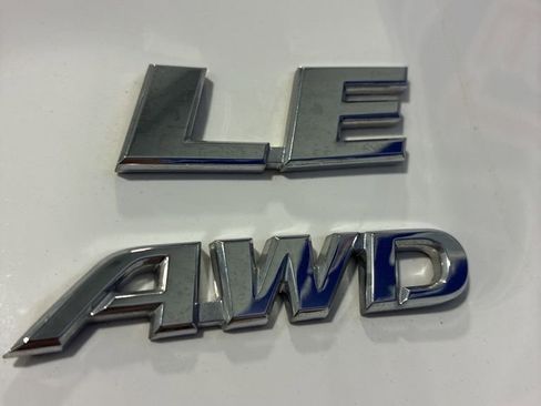 Used 2024 Toyota RAV4 LE image 31