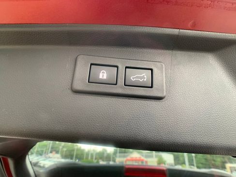 Used 2023 Subaru Outback Touring XT AWD/4WD image 31