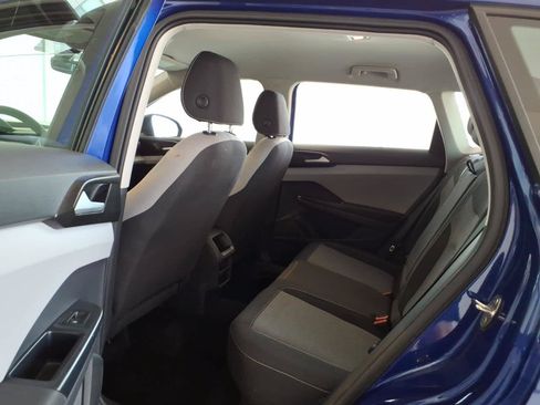 Used 2023 Volkswagen Taos S AWD/4WD image 17