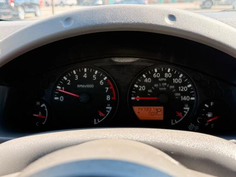 Used 2014 Nissan Frontier SV w/ SV Value Truck Package RWD image 24