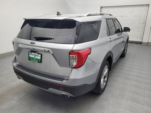 Used 2021 Ford Explorer Limited w/ Equipment Group 301A AWD/4WD image 9