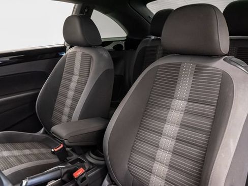 Used 2015 Volkswagen Beetle R-Line FWD image 11