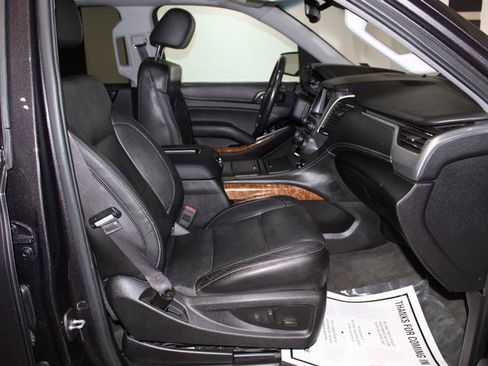 Used 2015 Chevrolet Tahoe LTZ AWD/4WD image 28