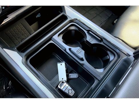 Used 2024 Ford F350 Lariat image 19