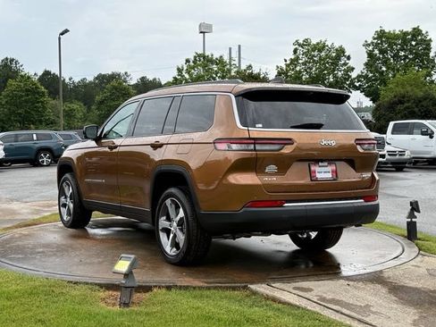 New 2026 Jeep Grand Cherokee L Limited w/ Luxury Tech Group II AWD/4WD image 5