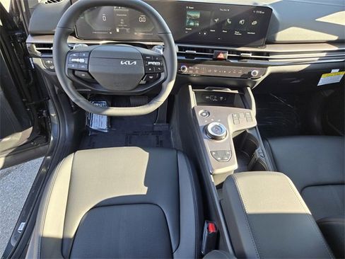 New 2026 Kia Sportage EX image 21