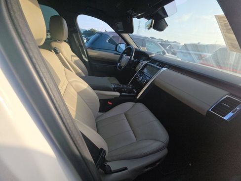 Used 2018 Land Rover Discovery HSE AWD/4WD image 10