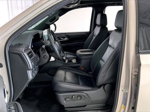 Used 2024 Chevrolet Suburban Z71 w/ Z71 Off-Road Package image 15