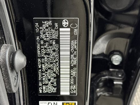 Certified 2025 Toyota Crown Signia w/ Advanced Technology Package image 29