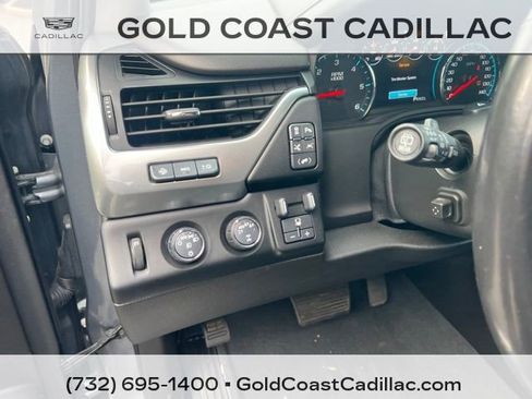 Used 2019 Chevrolet Suburban Premier AWD/4WD image 19