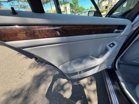 Used 2002 BMW 325i Sedan RWD image 34